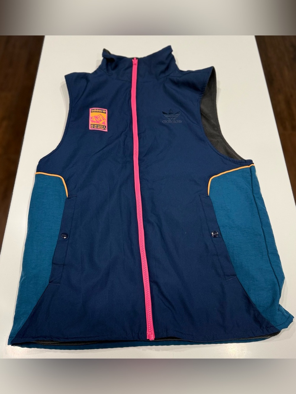 Men’s Adidas Originals Adiplore Reversible Vest in navy teal pink Size Small